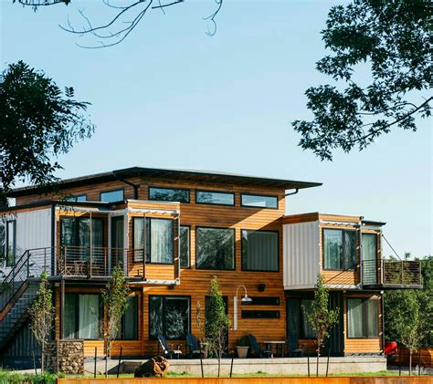 house built from shipping containers